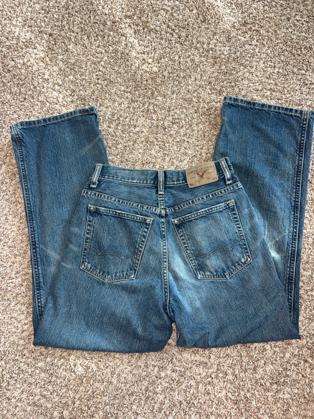 American Eagle Outfitters Young Men’s Washed Blue Jeans Loose Fit Sz 26/28 - Picture 8 of 9
